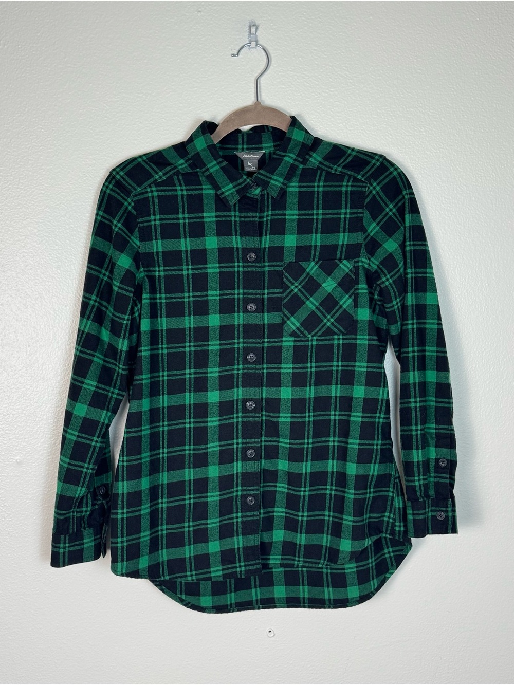 Eddie Bauer Green and Black Plaid Button-Down Shirt Petite Small